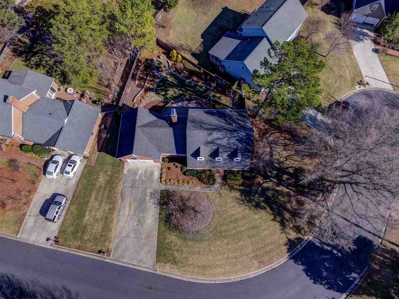 415 Greenfern Ct, Burlington, NC 27215