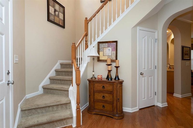 415 Hilltop View St, Cary, NC 27513