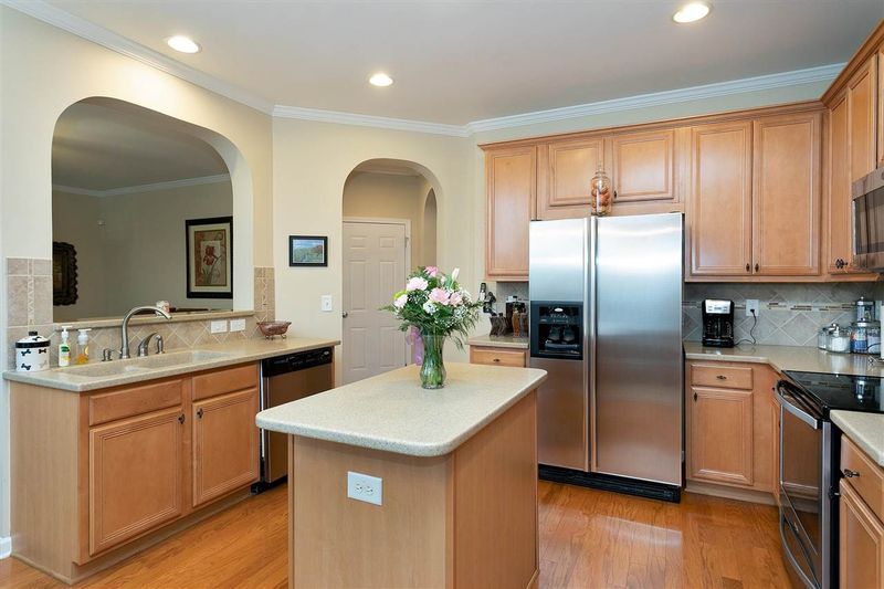415 Hilltop View St, Cary, NC 27513