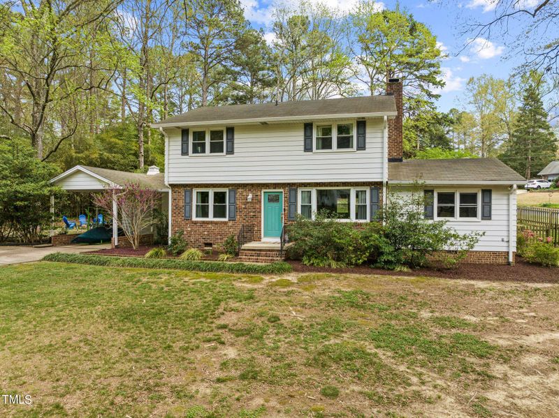415 Longleaf Dr, Chapel Hill, NC 27517