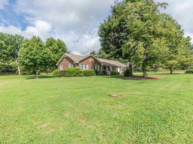 415 Mitchell St, Hillsborough, NC 27278