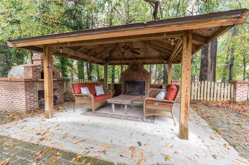 415 Parkside Pl, Zebulon, NC 27597