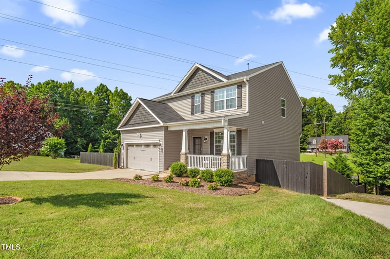 415 Stonewall Dr, Mebane, NC 27302