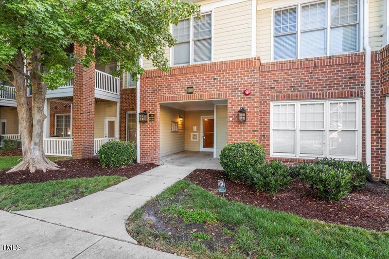 415 Waterford Lake Dr, Cary, NC 27519