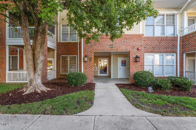 415 Waterford Lake Dr, Cary, NC 27519