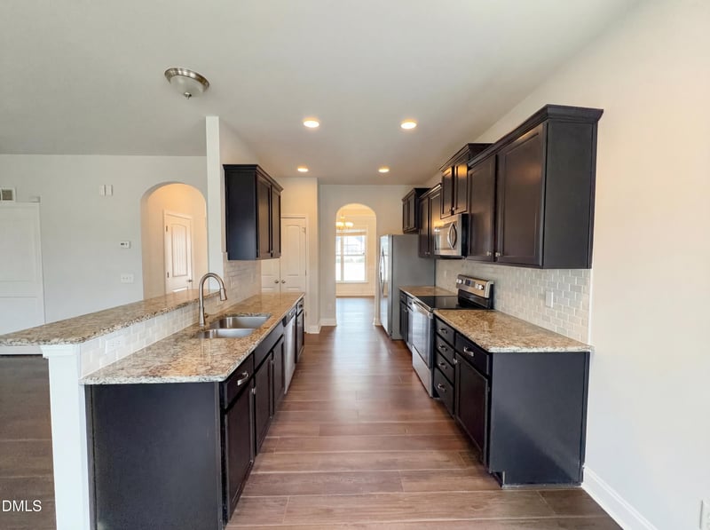 4153 Weavers Pond Dr, Zebulon, NC 27597
