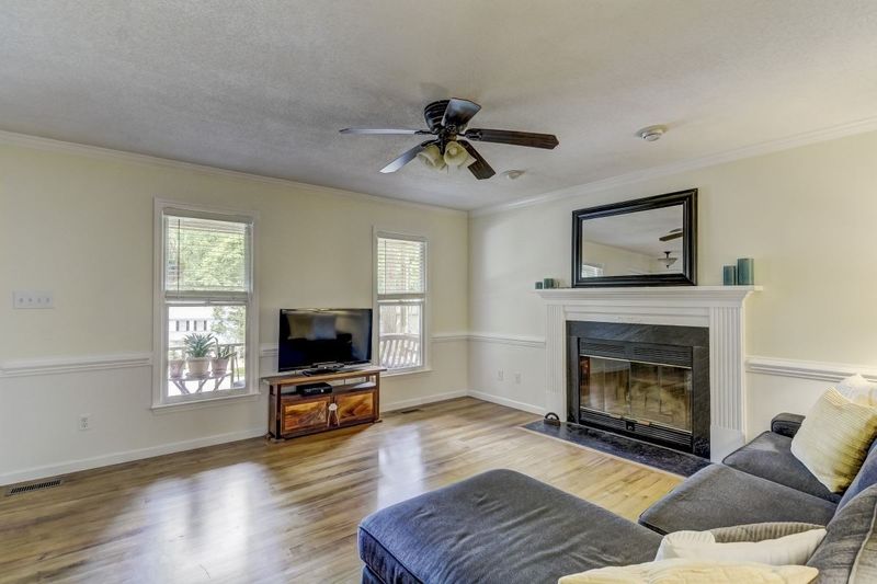 416 10th Ave, Holly Springs, NC 27540