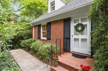 416 Brookside Dr, Chapel Hill, NC 27516