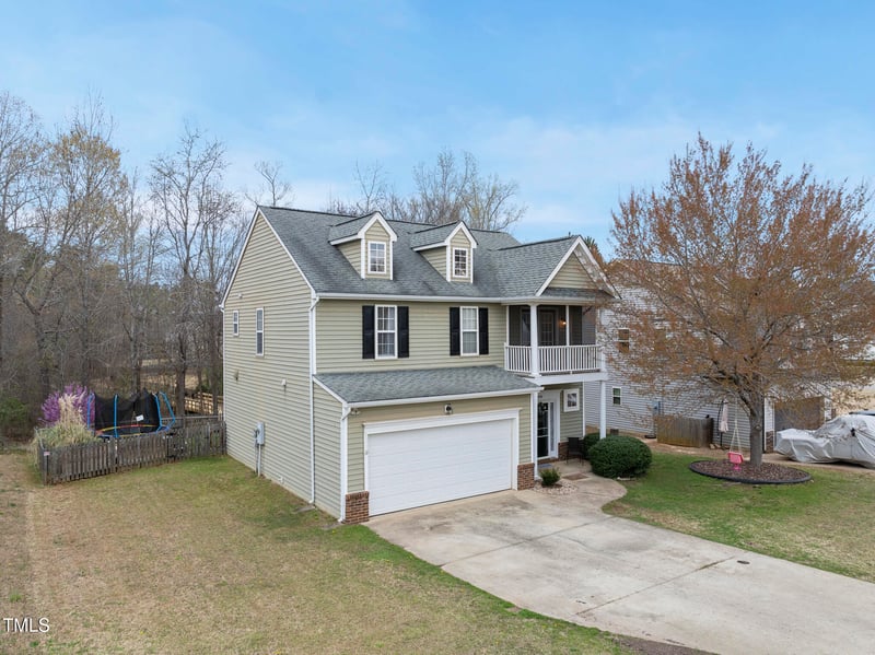 416 Collinsworth Dr, Clayton, NC 27527