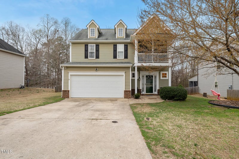 416 Collinsworth Dr, Clayton, NC 27527