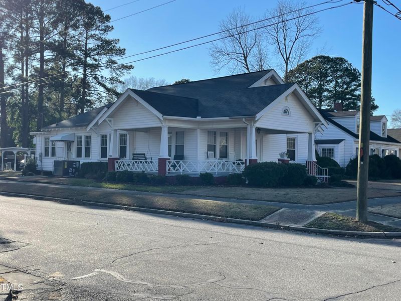 416 E Davis St, Smithfield, NC 27577