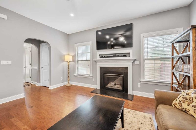 416 Forest Haven Dr, Holly Springs, NC 27540