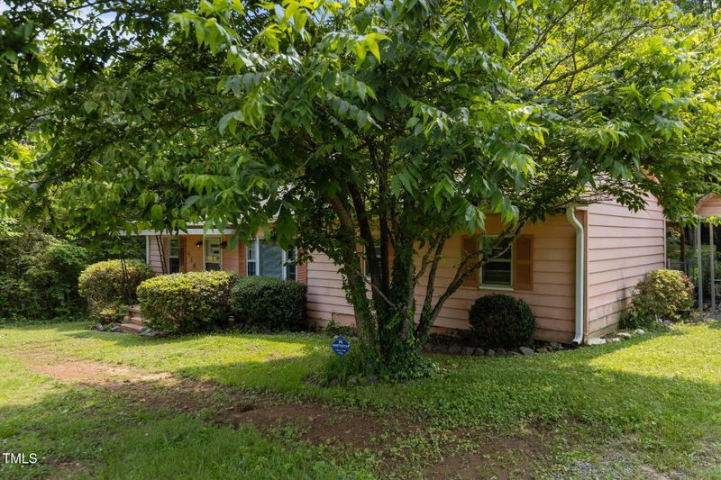 416 Forrest St, Hillsborough, NC 27278