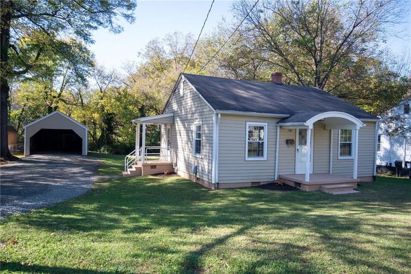 416 Hamilton St, Burlington, NC 27217