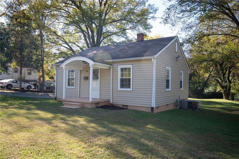 416 Hamilton St, Burlington, NC 27217
