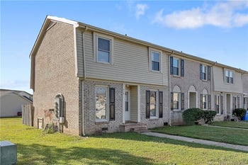 416 Kirkcaldy Ct, Fayetteville, NC 28314