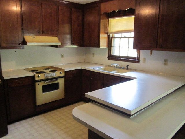 416 Lakeview Rd, Durham, NC 27712