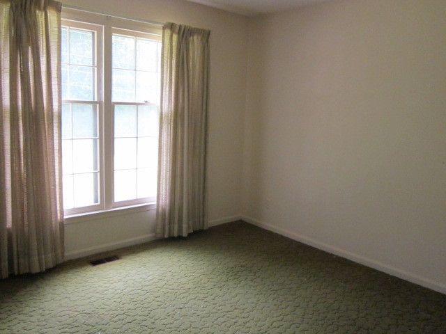 416 Lakeview Rd, Durham, NC 27712