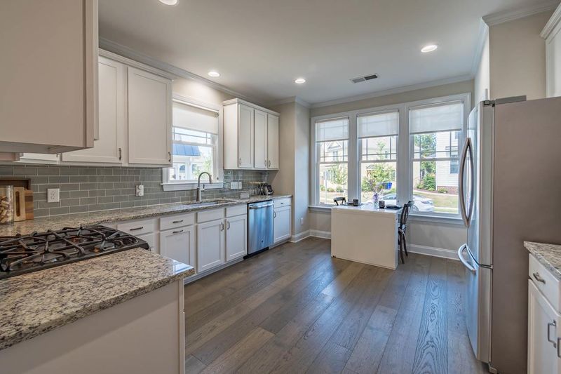 416 Lena Cir, Chapel Hill, NC 27516