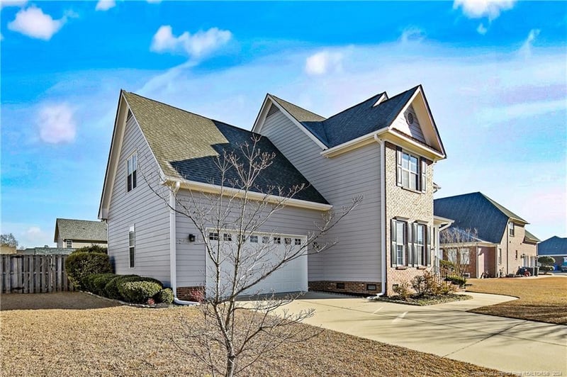 416 W Summerchase Dr, Fayetteville, NC 28311