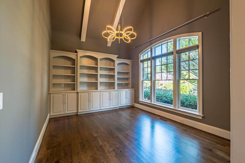 416 Westbury Dr, Chapel Hill, NC 27516