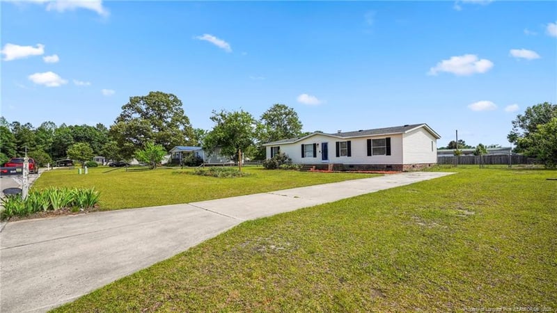 417 Cabrini Ct, Fayetteville, NC 28312