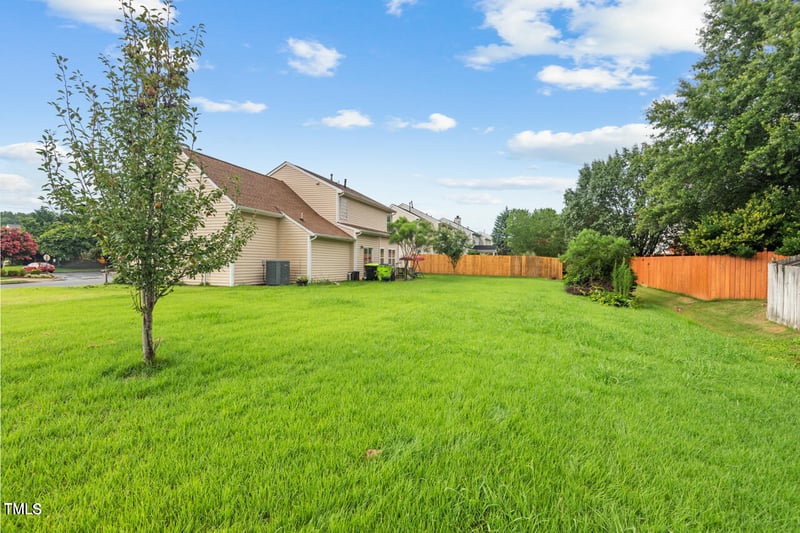 417 Downing Glen Dr, Morrisville, NC 27560