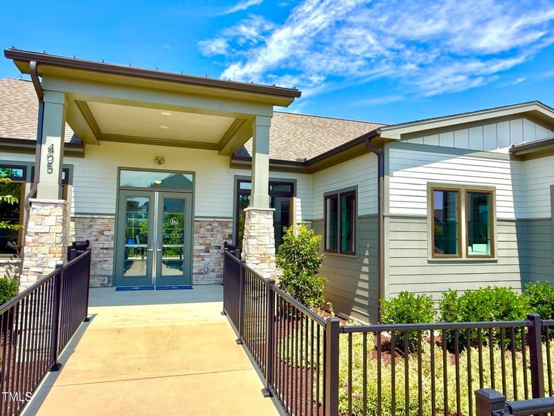 417 Hallingsfield Way, Zebulon, NC 27597