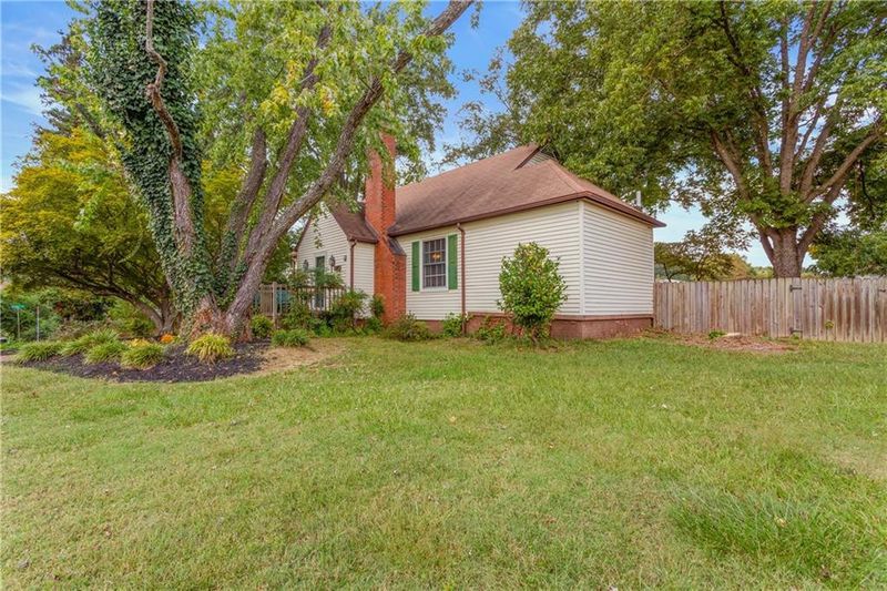 417 W Kime St, Burlington, NC 27215