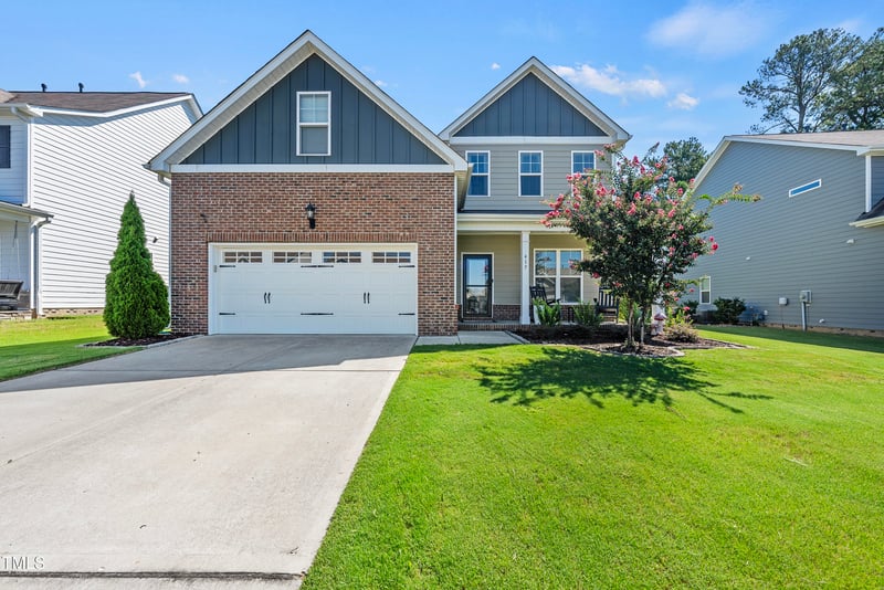 417 Long Lake Dr, Fuquay Varina, NC 27526