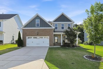 417 Long Lake Dr, Fuquay Varina, NC 27526