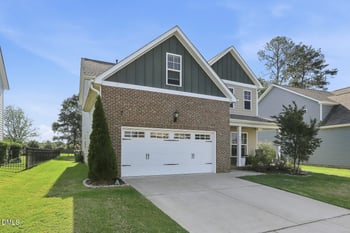 417 Long Lake Dr, Fuquay Varina, NC 27526