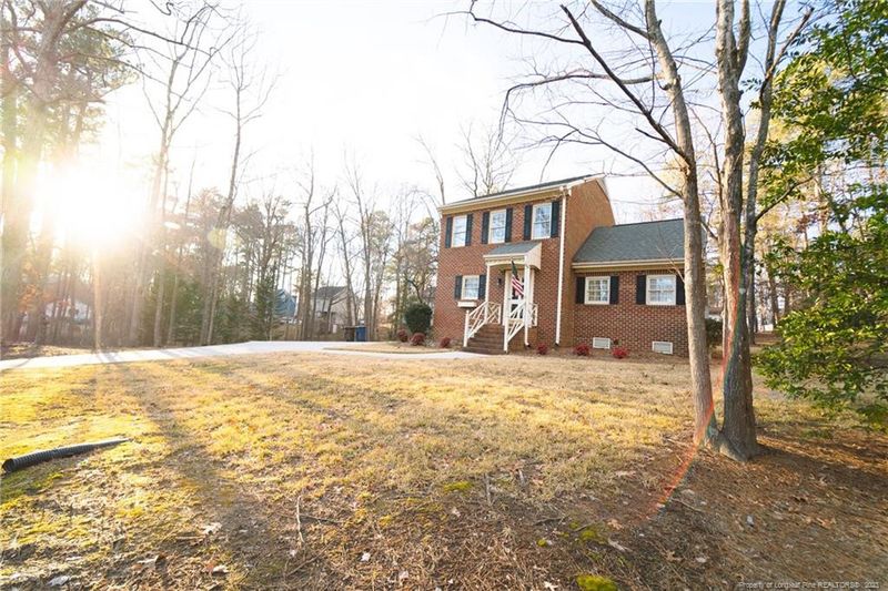 417 Olde Towne Dr, Sanford, NC 27330