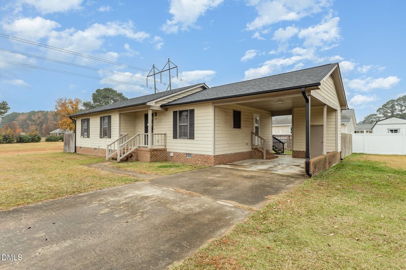 417 Peedin Ave, Selma, NC 27576