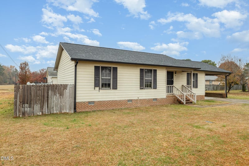 417 Peedin Ave, Selma, NC 27576
