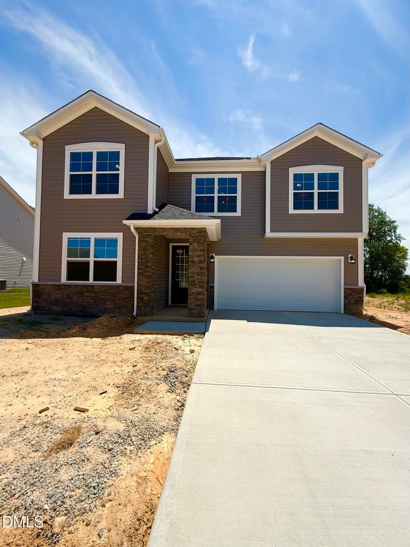417 Providence Creek Dr, Fuquay Varina, NC 27526