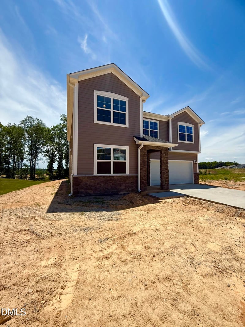 417 Providence Creek Dr, Fuquay Varina, NC 27526