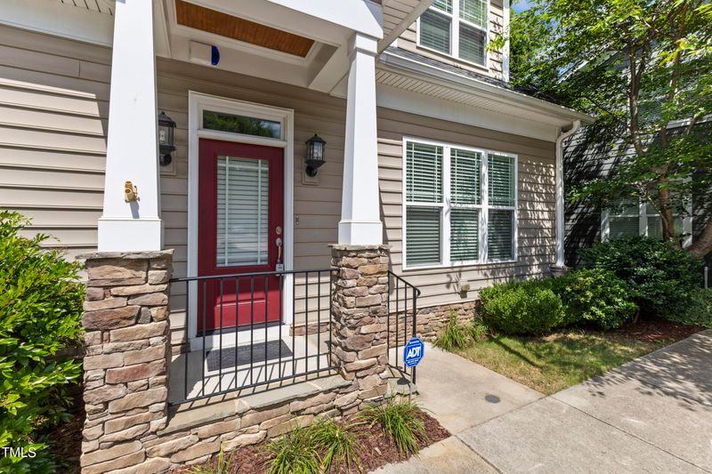 418 Heather Dr, Raleigh, NC 27606