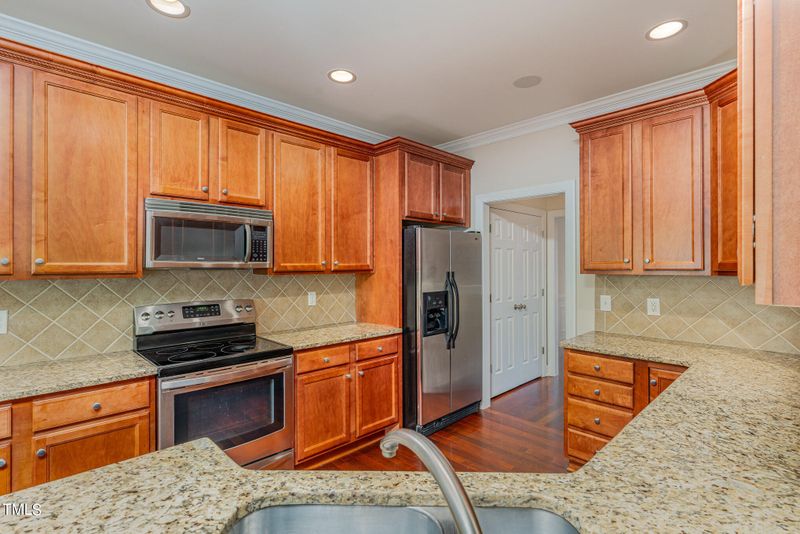 418 Homegate Cir, Apex, NC 27502