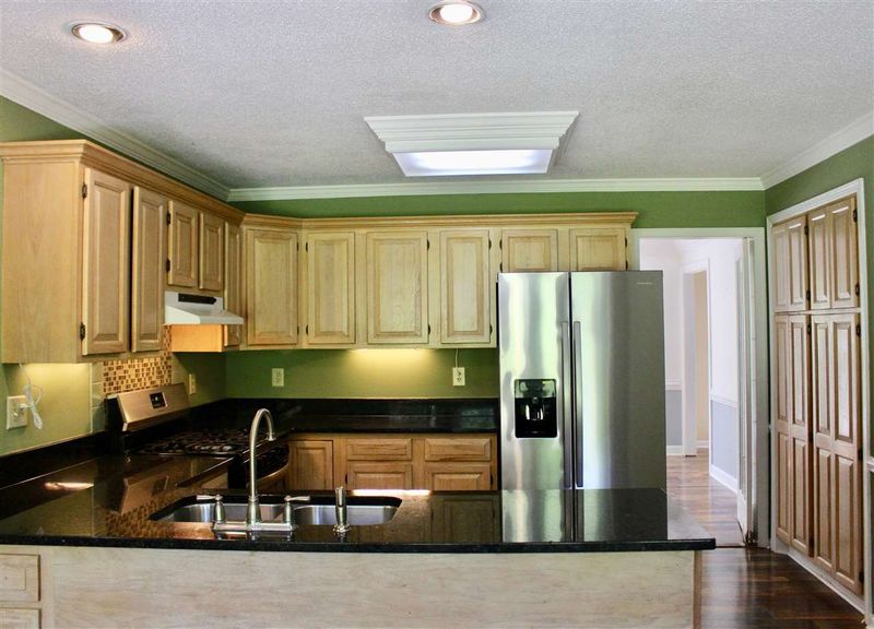 418 W Juniper Ave, Wake Forest, NC 27587