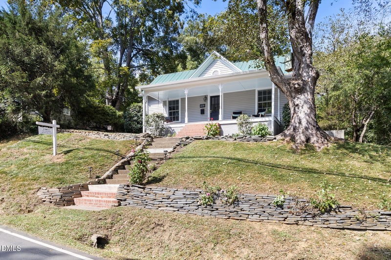 418 King St, Hillsborough, NC 27278