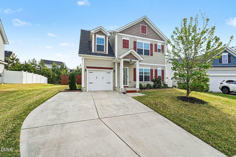 418 Lakemont Dr, Clayton, NC 27520