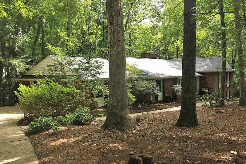 418 Lakeshore Ln, Chapel Hill, NC 27514