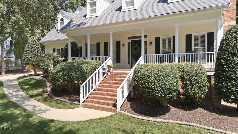 418 Neuse Ridge Dr, Clayton, NC 27527