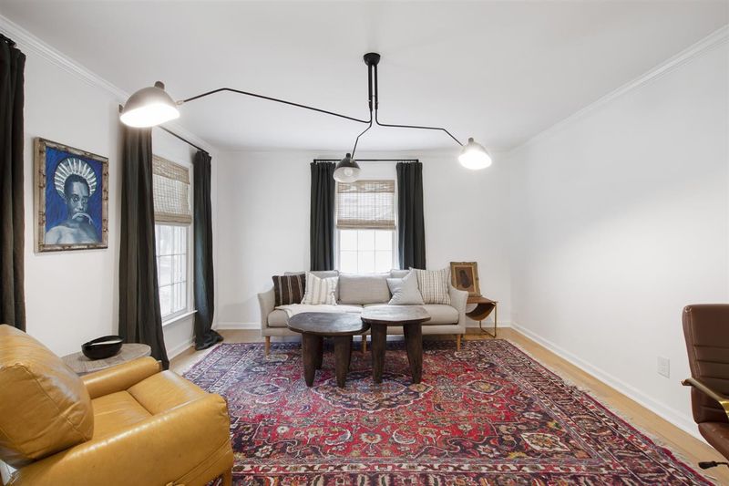 418 Overland Dr, Chapel Hill, NC 27517