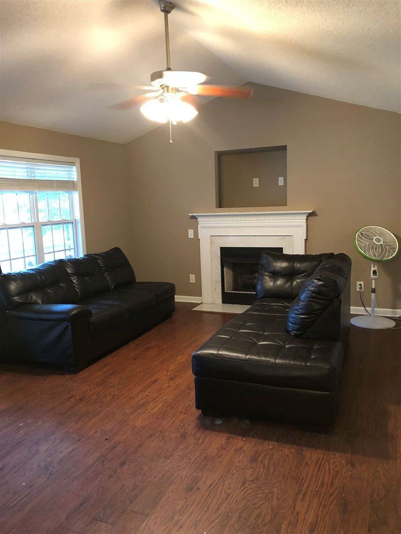 418 Spaniel Ln, Clayton, NC 27520