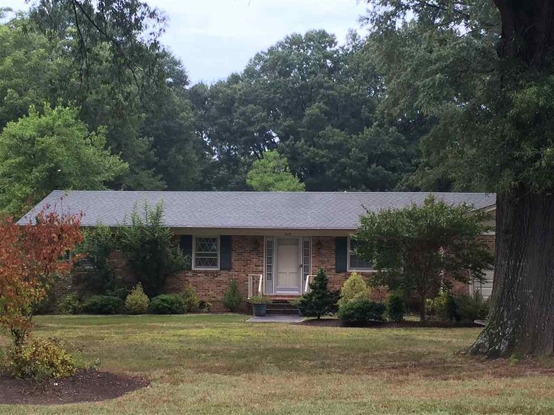 418 Valley Dr, Durham, NC 27704