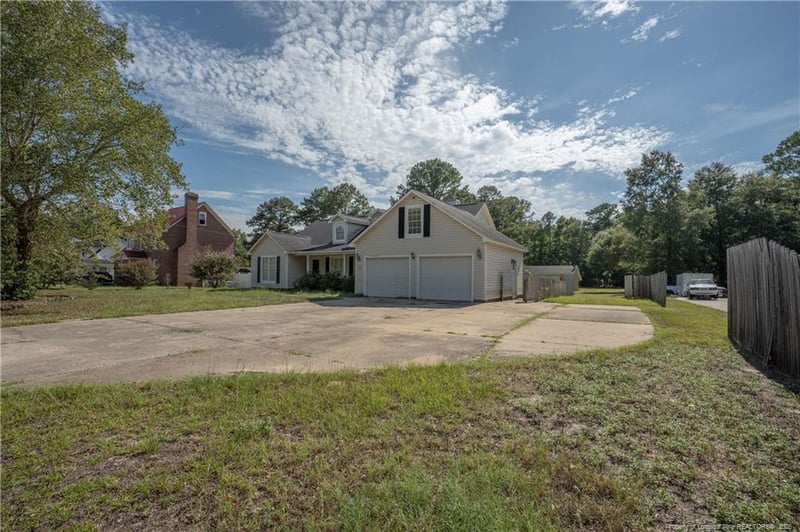 4182 Owls Head Rd, Fayetteville, NC 28306