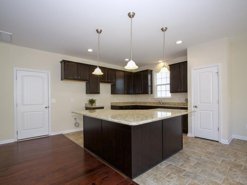 4187 Dunkirk Dr, Burlington, NC 27215