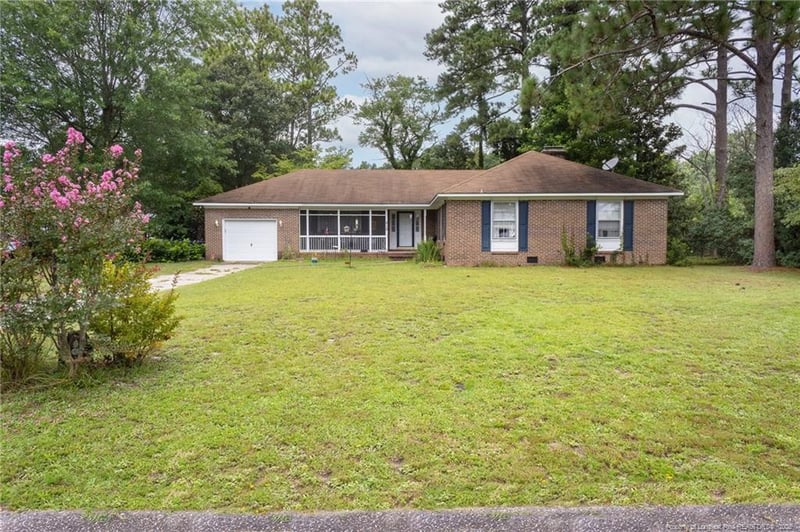 419 Dunmore Rd, Fayetteville, NC 28303